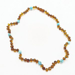 שרשרת-ענברים-למבוגר-50-סמ-קוניאק-מלוטש-ואבני-טורקיז